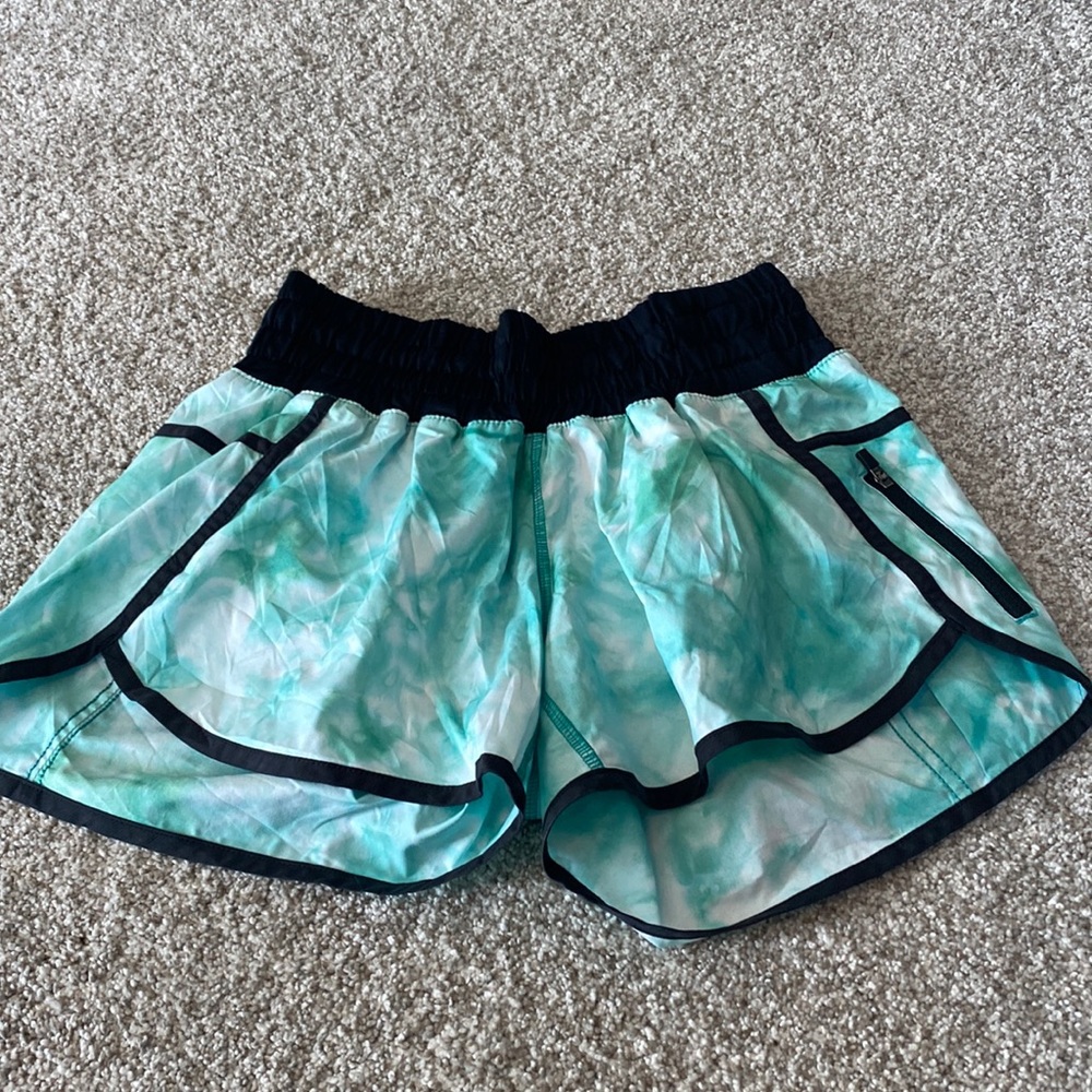 Lululemon tracker shorts - size 6